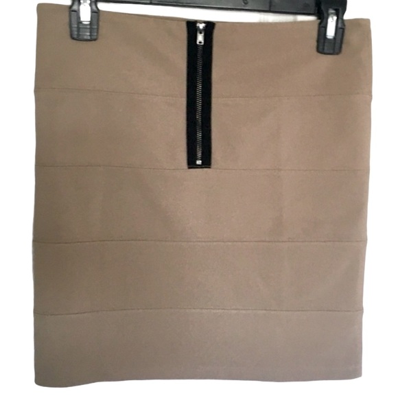 MILLAU Beige Bandage Mini Skirt Size Small - Picture 9 of 10